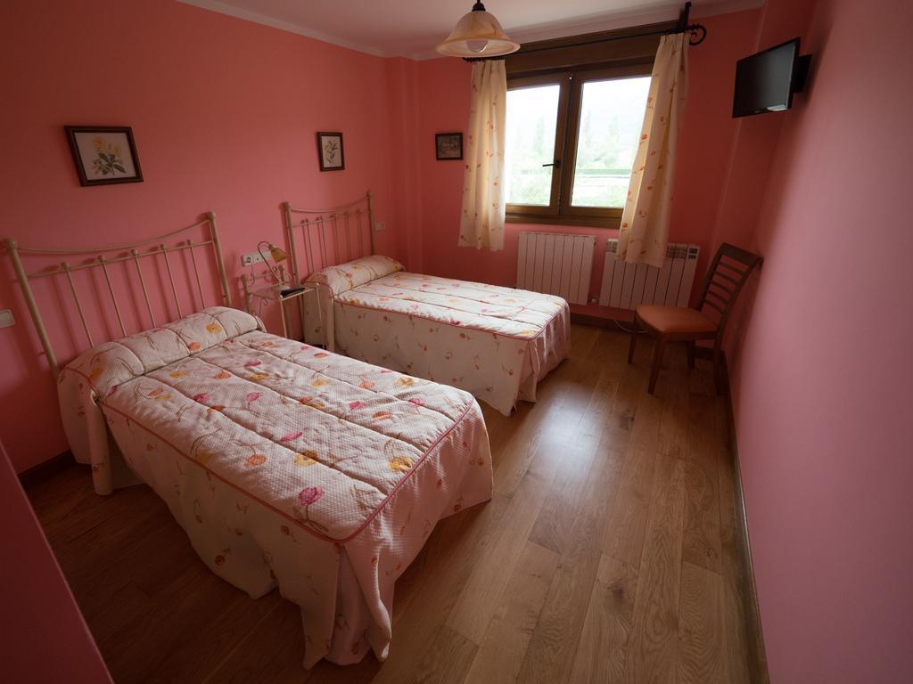Casa Rural Martxoenea Landetxea Hotell Arruazu Eksteriør bilde
