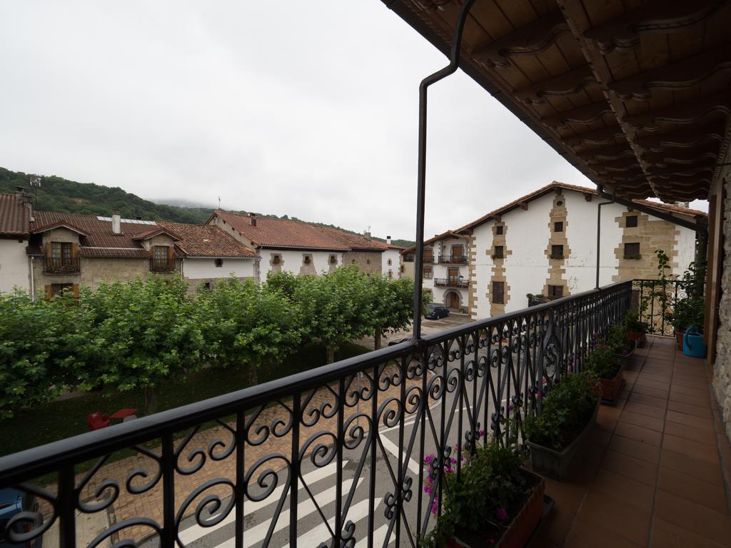 Casa Rural Martxoenea Landetxea Hotell Arruazu Eksteriør bilde